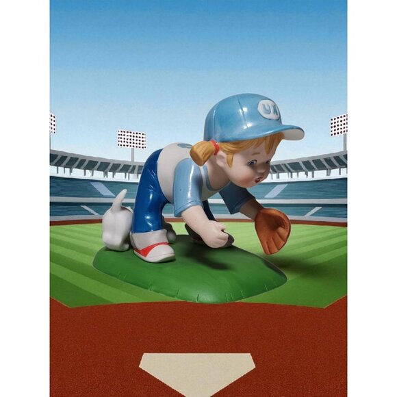VTG U.N. Children Jennifer from U.S.A. Figurine Soft Ball Baseball Player 1980 - Picture 2 of 7